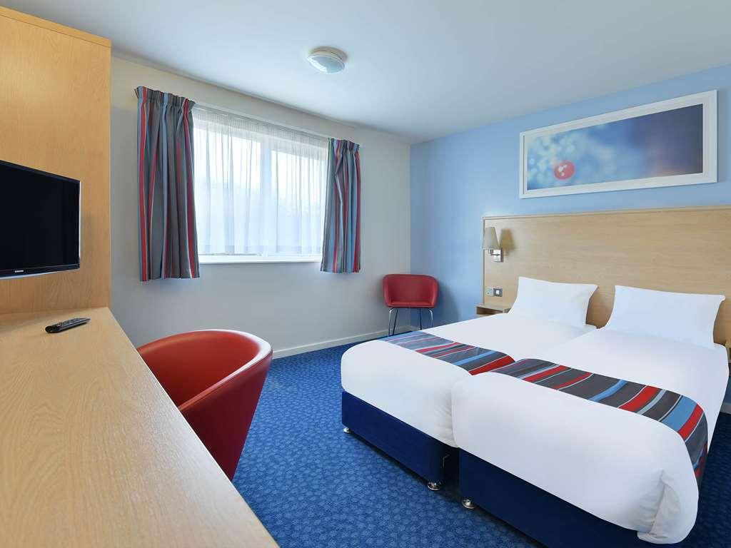 Travelodge Yeovil Podimore Ilchester Room photo